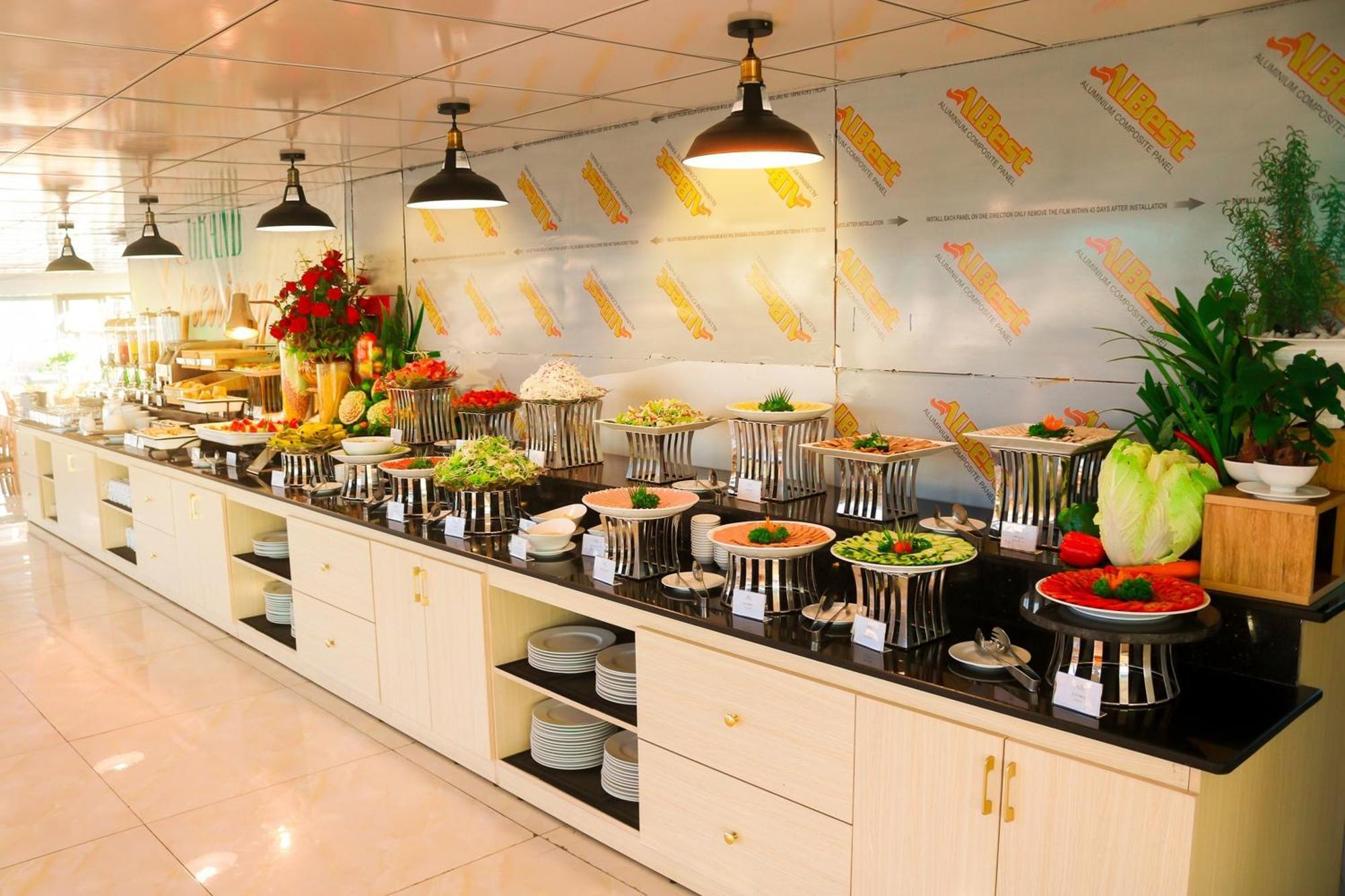 Twilight Beach Hotel Da Nang Bagian luar foto