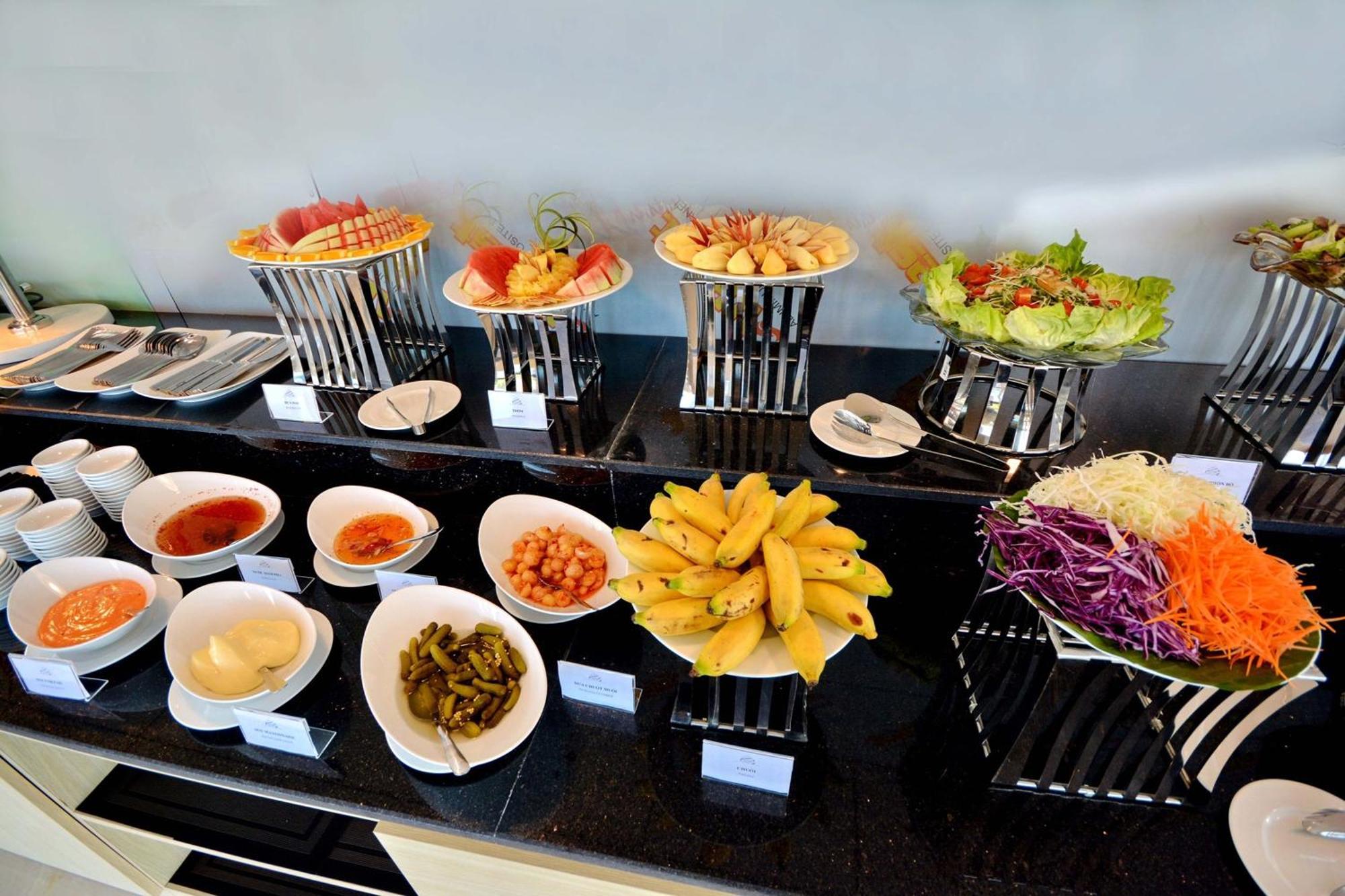 Twilight Beach Hotel Da Nang Bagian luar foto