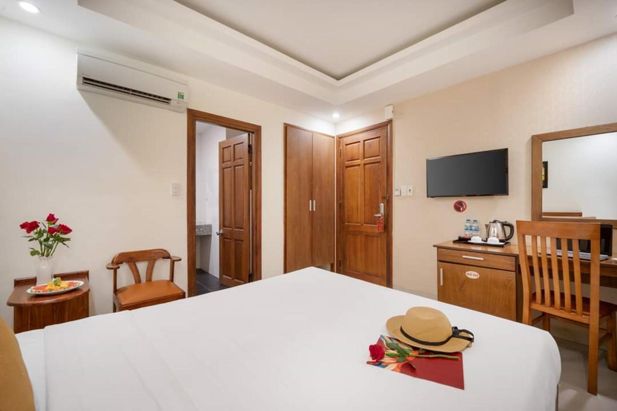 Twilight Beach Hotel Da Nang Bagian luar foto