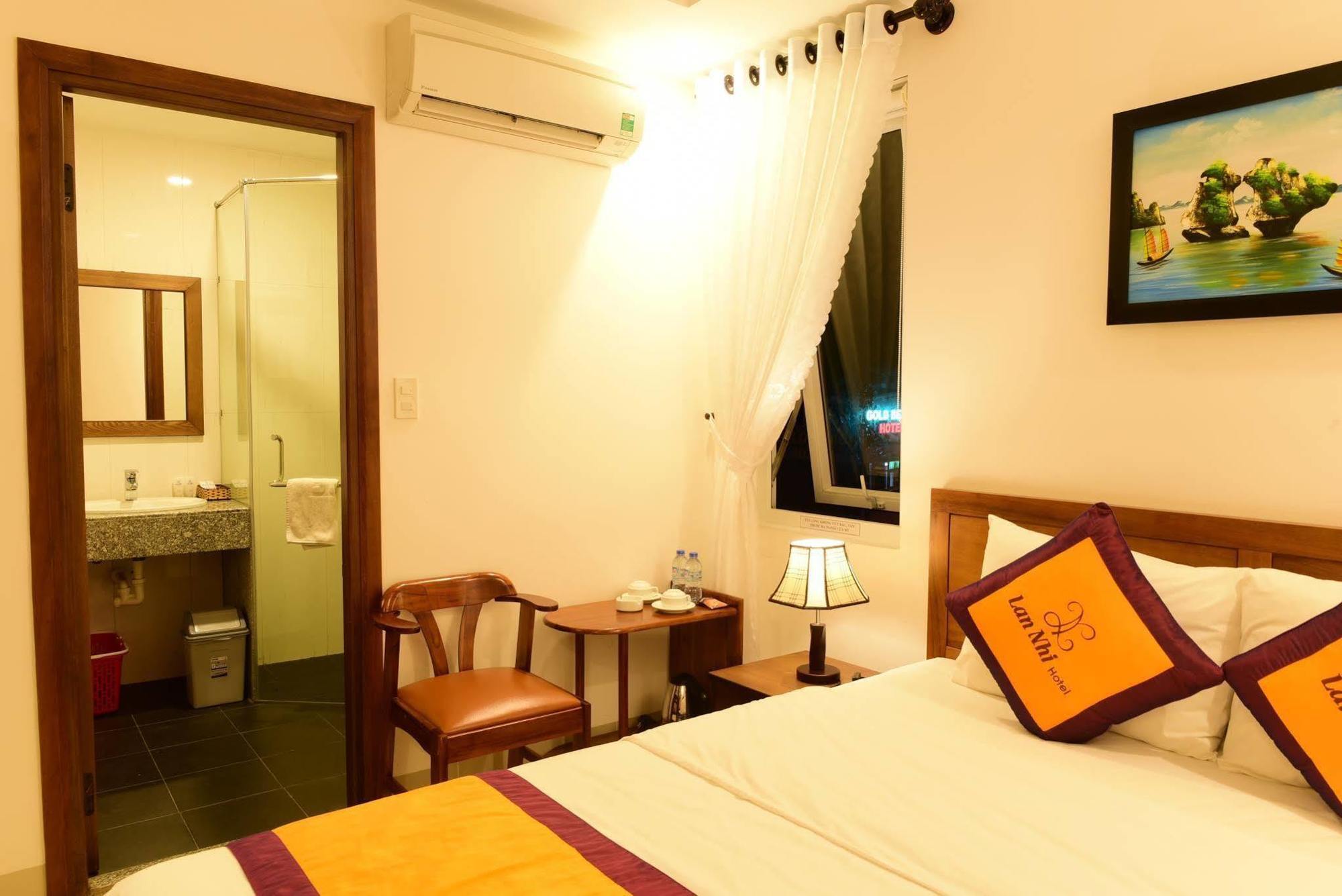 Twilight Beach Hotel Da Nang Bagian luar foto